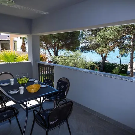 Sea Sound Apartments Rea Sveti Filip i Jakov Exterior photo