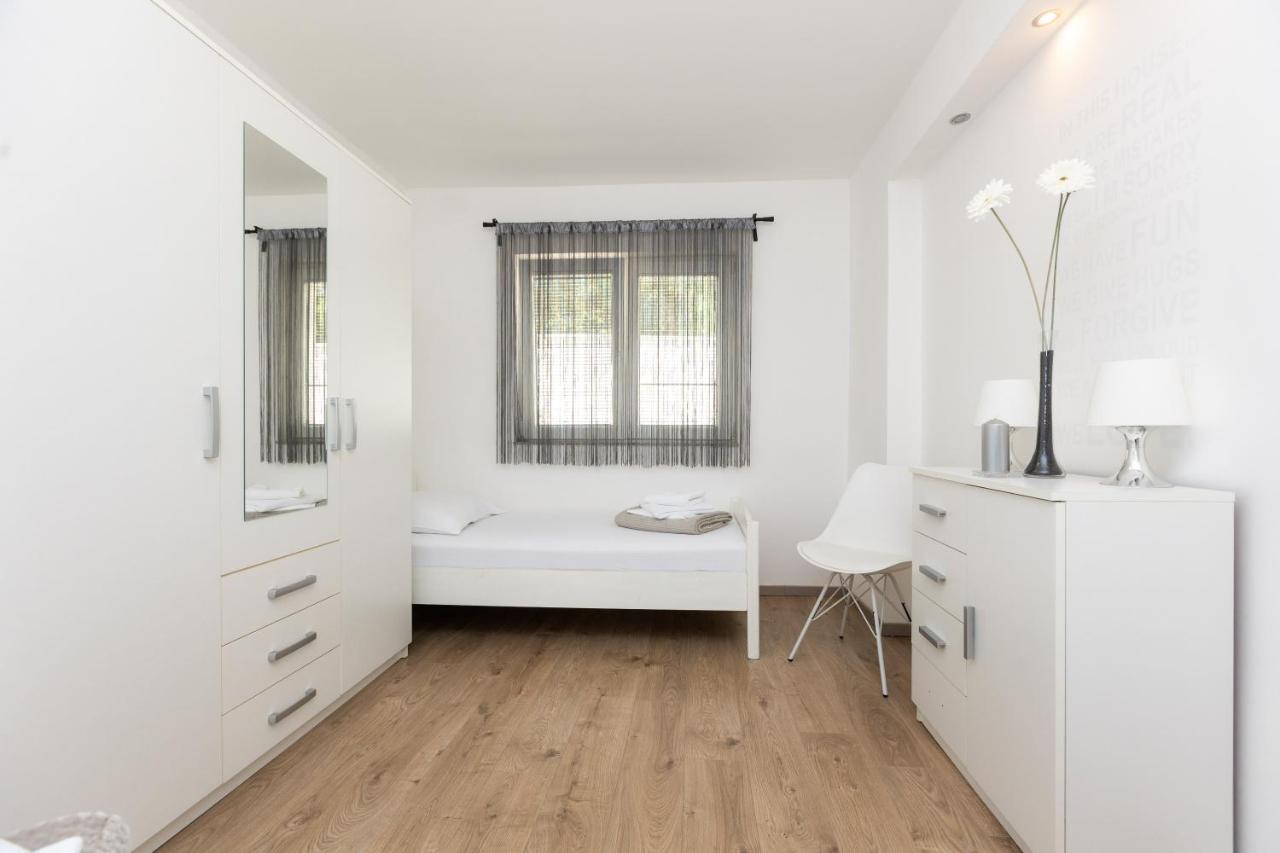 Sea Sound Rea Apartment *